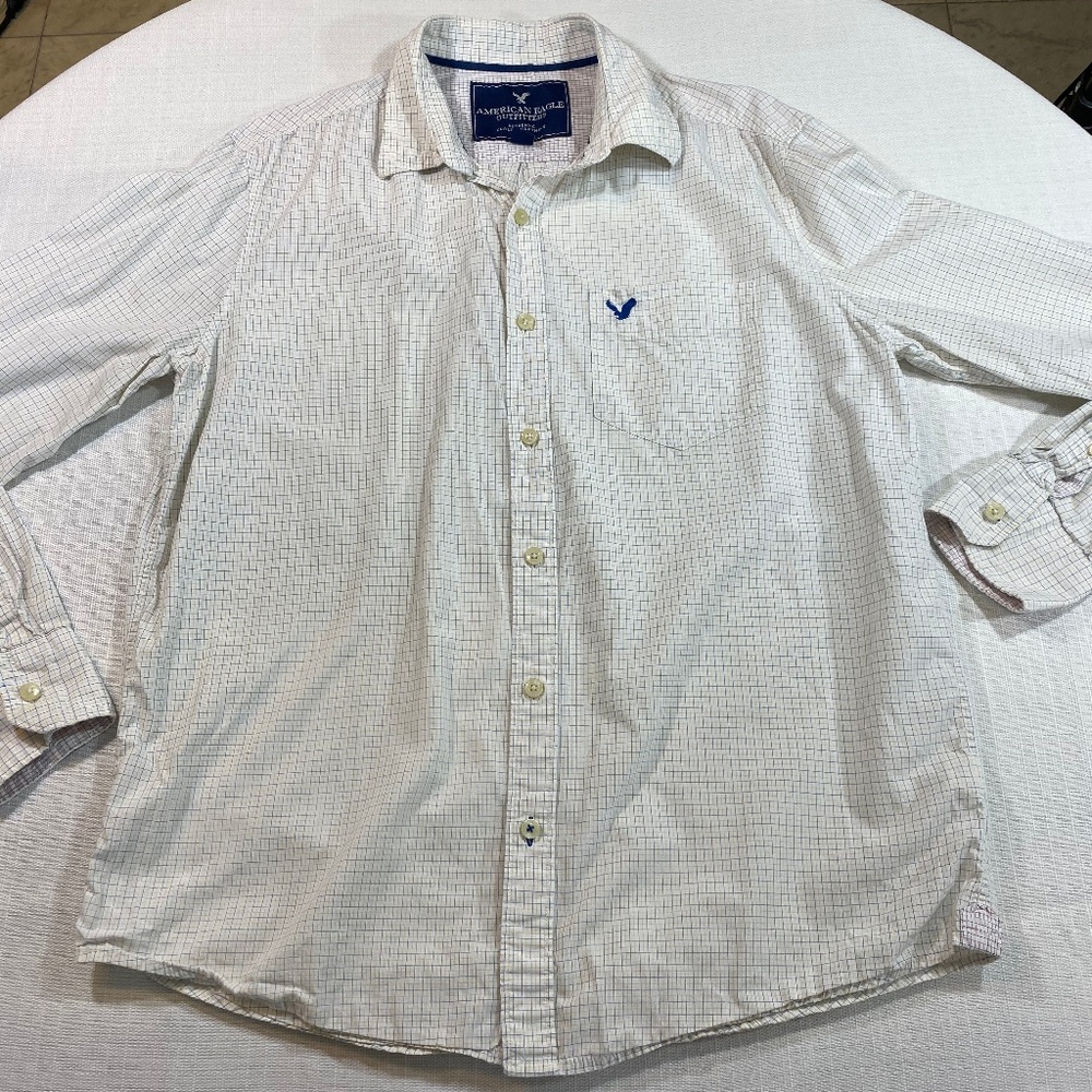 American Eagle Plaid Button Down Long Sleeve Shirt